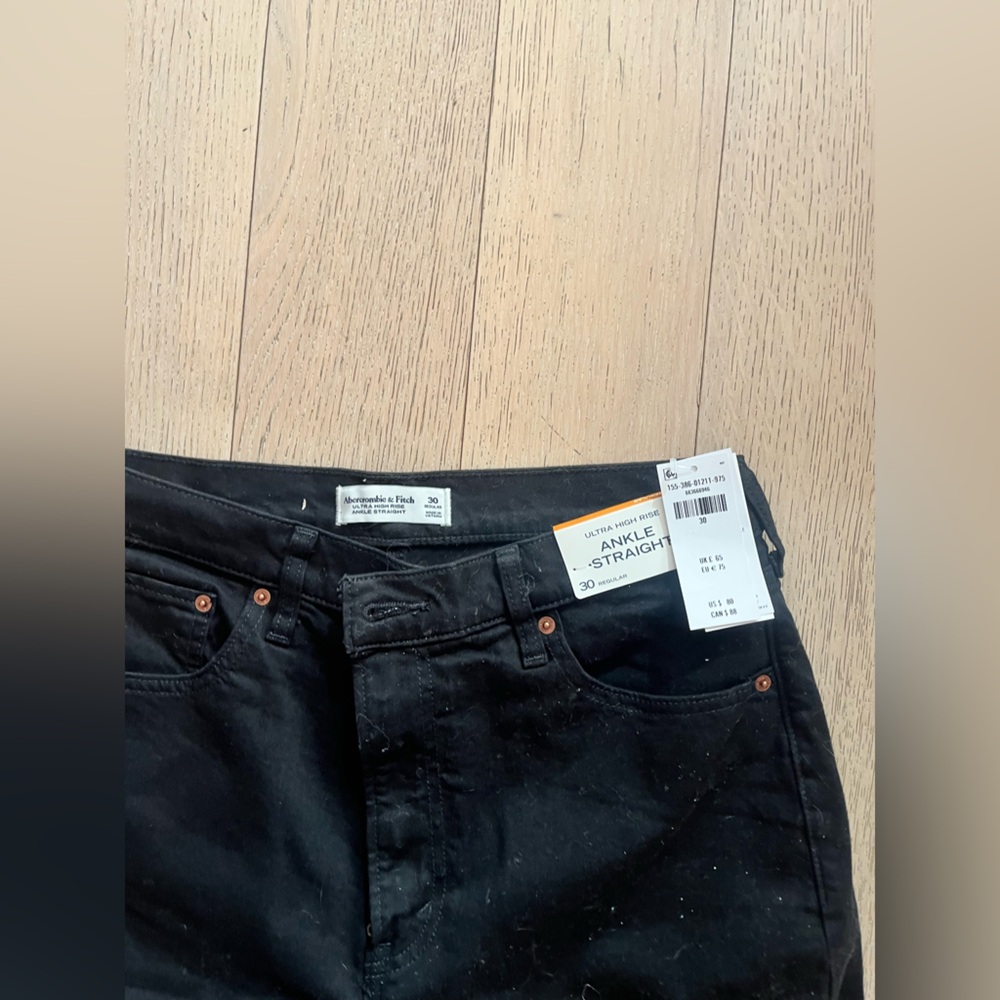 Black Straight Fit Women’s Jeans